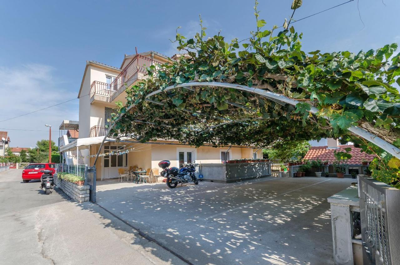 Apartments Mira I Vodice Luaran gambar
