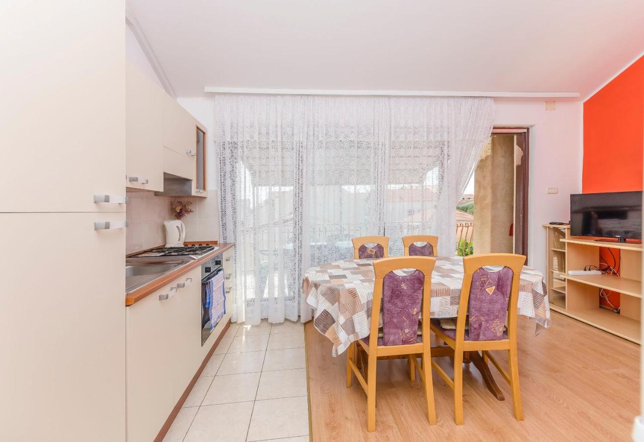 Apartments Mira I Vodice Luaran gambar