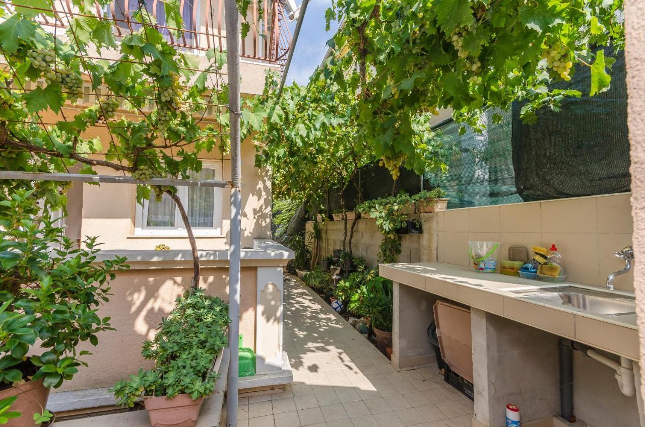 Apartments Mira I Vodice Luaran gambar